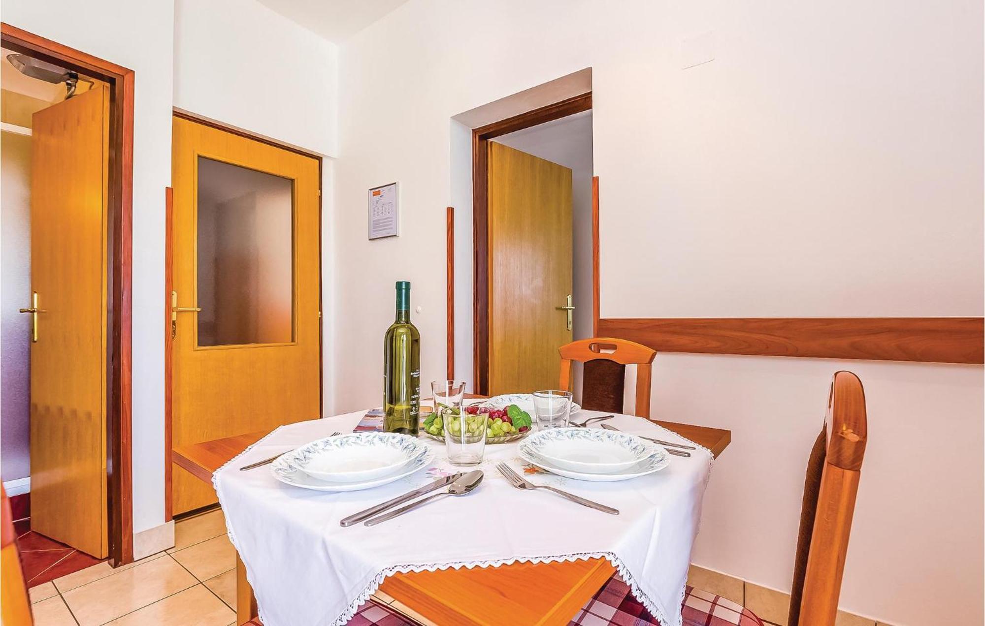 Lovely Apartment In Krk With Wifi Brzac Esterno foto